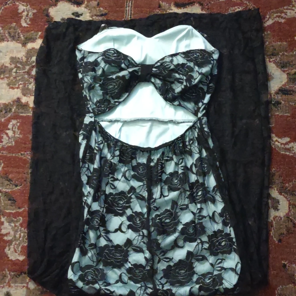 Vintage 2000s sweetheart lace prom dress - Picture 5 of 10